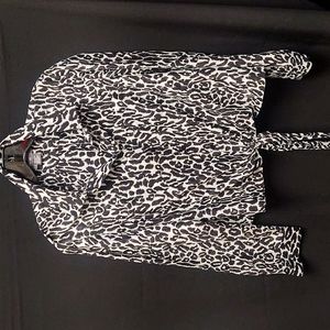 Per Se brand animal print blouse